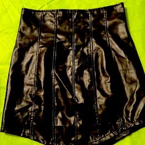 New fashion, nova faux leather,black mini skirt, size large